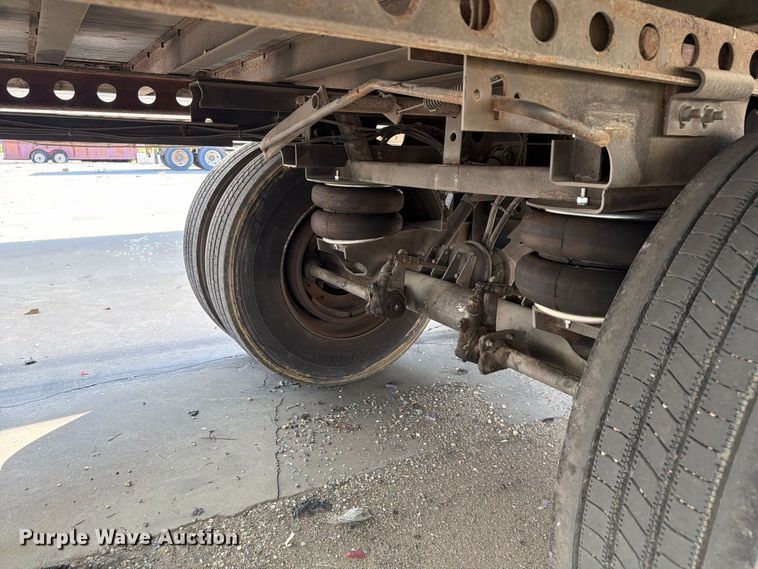 image for item YA4433 2008 Strick dry van trailer