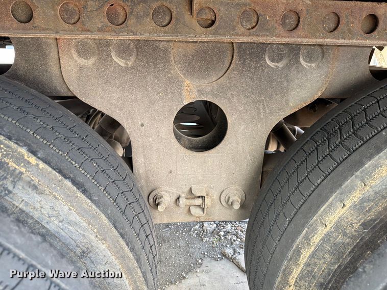 image for item YA4433 2008 Strick dry van trailer