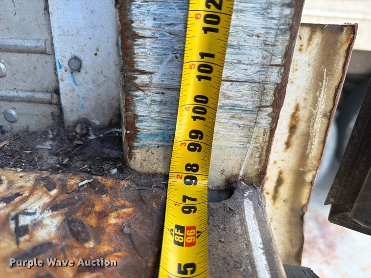 image for item YA4434 2005 Wabash dry van trailer