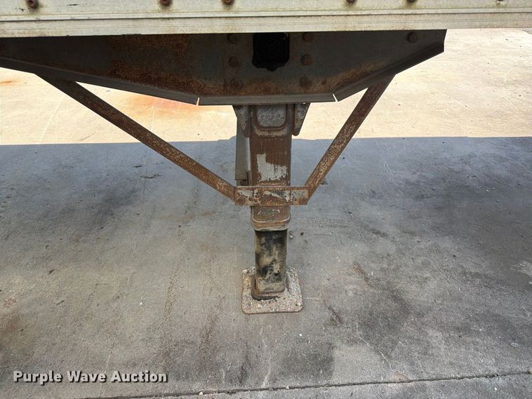 image for item YA4434 2005 Wabash dry van trailer
