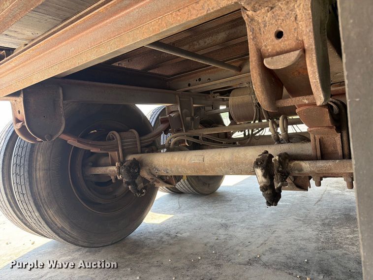 image for item YA4434 2005 Wabash dry van trailer