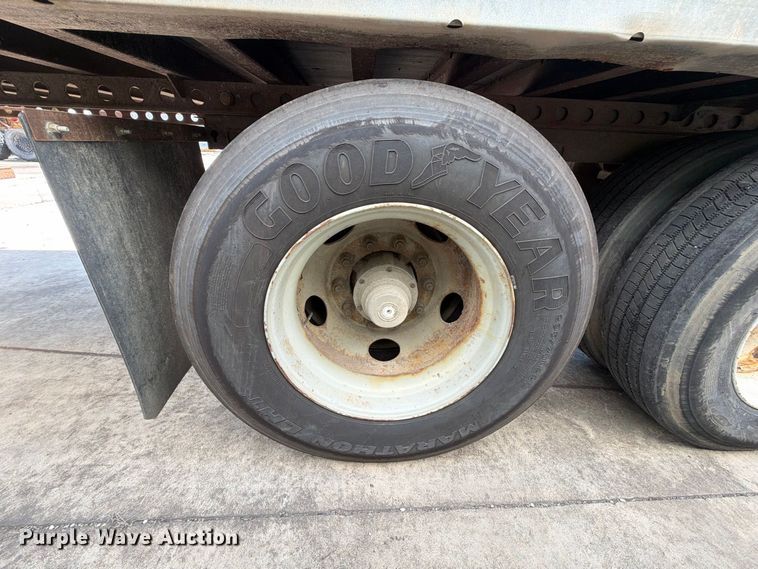 image for item YA4434 2005 Wabash dry van trailer