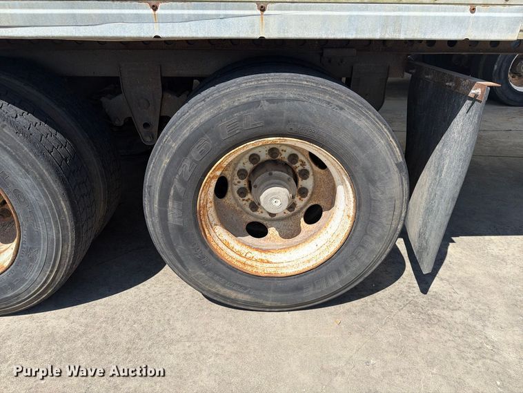 image for item YA4434 2005 Wabash dry van trailer