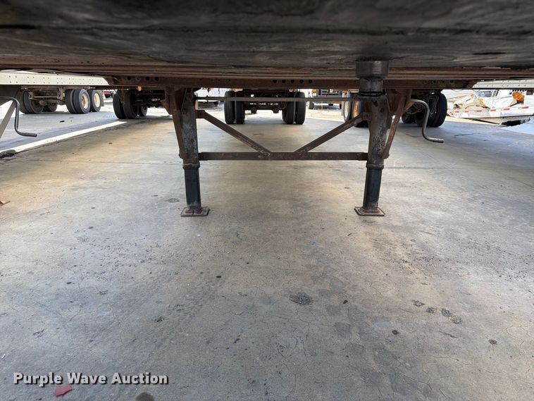 image for item YA4435 2005 Wabash dry van trailer