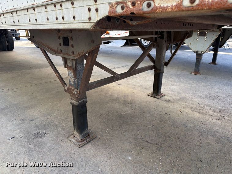 image for item YA4435 2005 Wabash dry van trailer