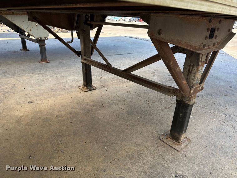 image for item YA4435 2005 Wabash dry van trailer