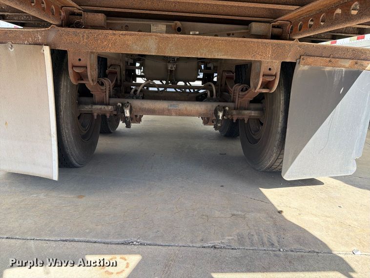 image for item YA4435 2005 Wabash dry van trailer