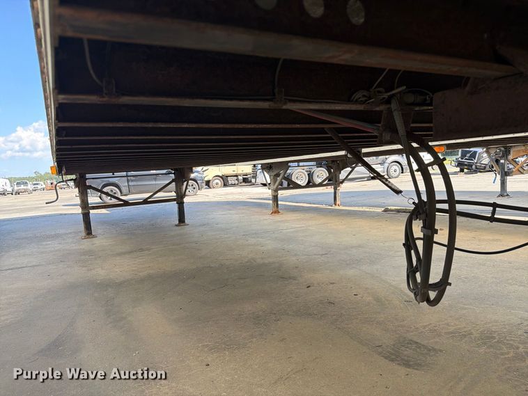 image for item YA4435 2005 Wabash dry van trailer