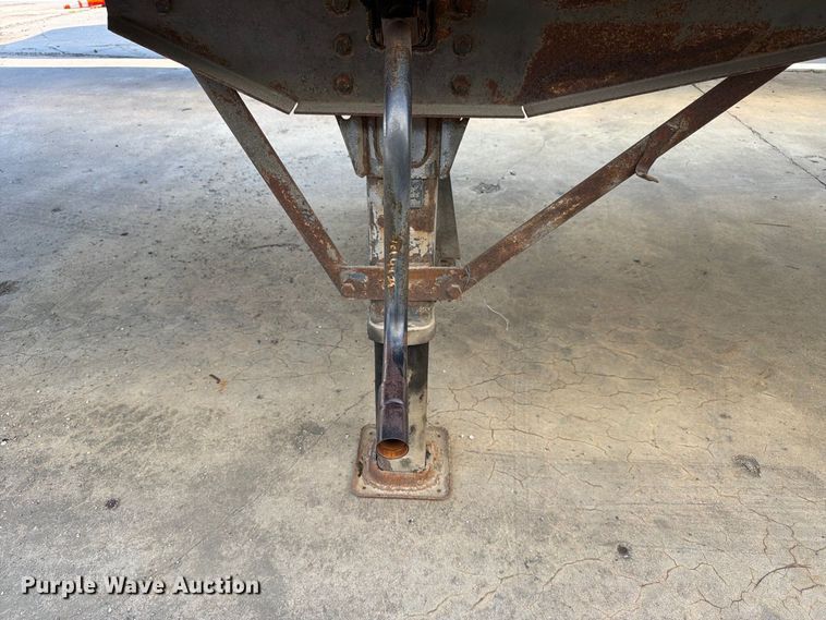 image for item YA4435 2005 Wabash dry van trailer