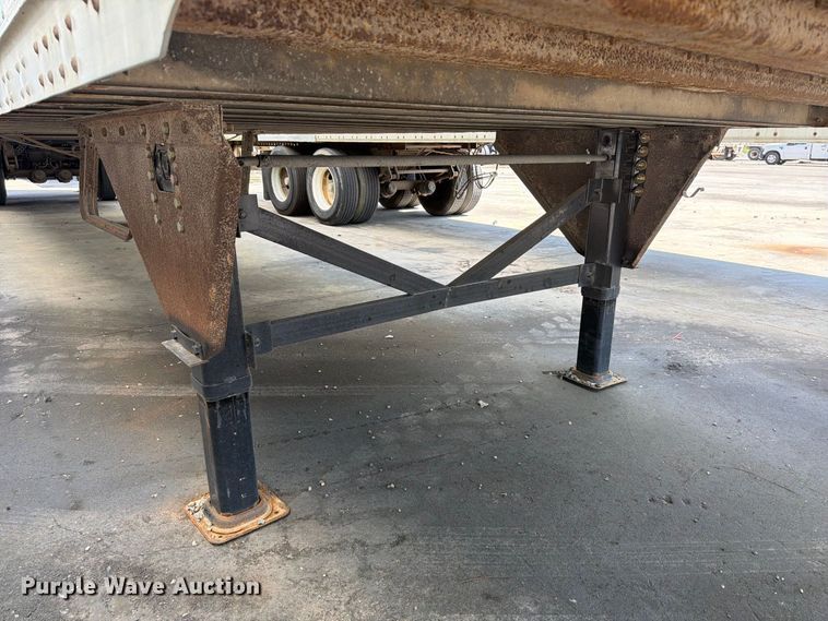 image for item YA4436 2001 Hyundai Translead V12530152JSA dry van trailer