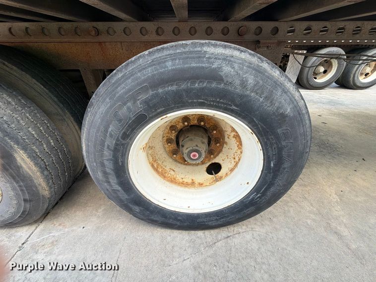 image for item YA4436 2001 Hyundai Translead V12530152JSA dry van trailer