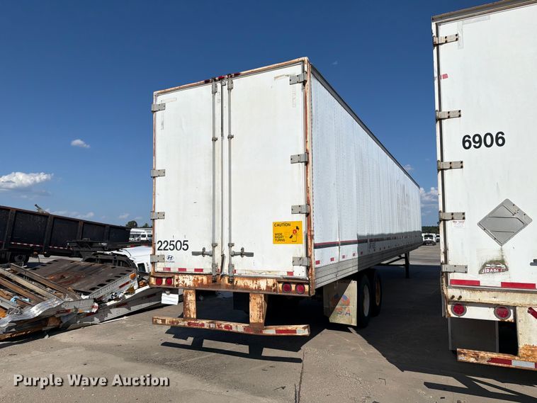 image for item YA4437 2001 Hyundai Translead dry van trailer