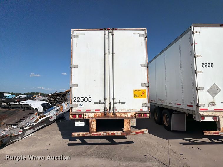 image for item YA4437 2001 Hyundai Translead dry van trailer