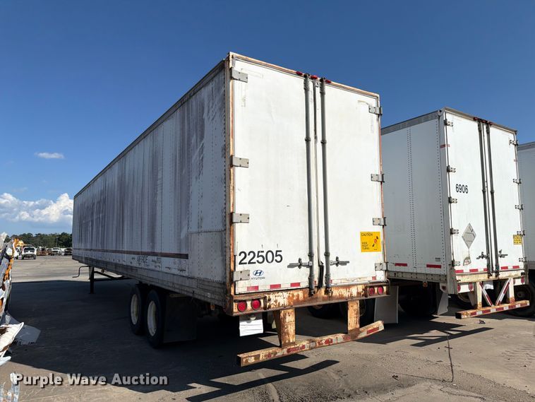 image for item YA4437 2001 Hyundai Translead dry van trailer