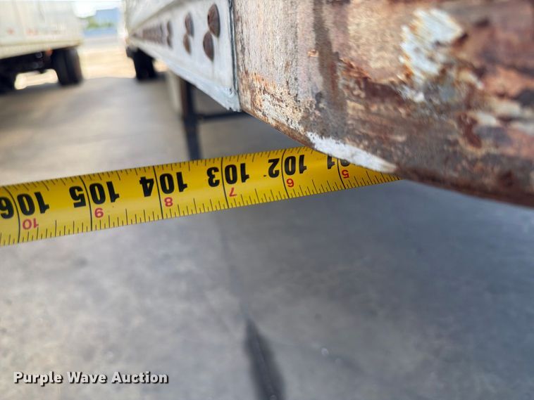 image for item YA4437 2001 Hyundai Translead dry van trailer
