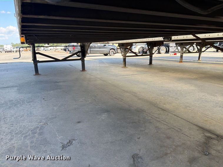 image for item YA4437 2001 Hyundai Translead dry van trailer