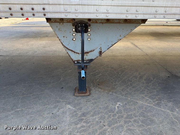 image for item YA4437 2001 Hyundai Translead dry van trailer