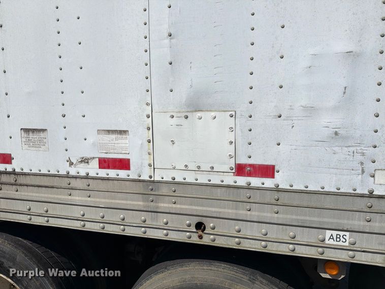 image for item YA4438 2001 Hyundai Translead VI2530152JSA dry van trailer