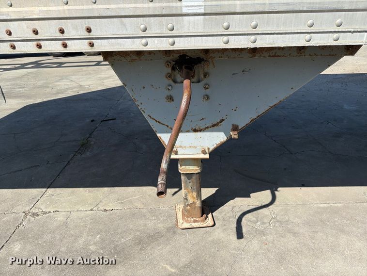 image for item YA4438 2001 Hyundai Translead VI2530152JSA dry van trailer