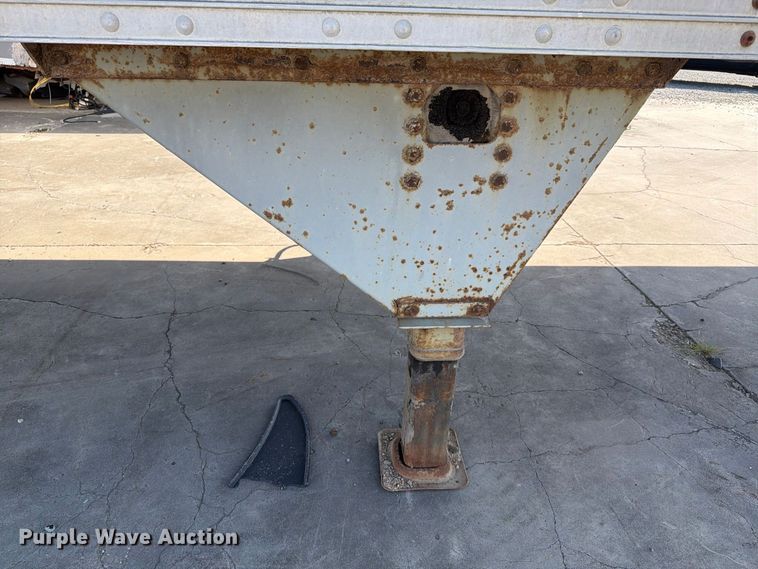 image for item YA4438 2001 Hyundai Translead VI2530152JSA dry van trailer