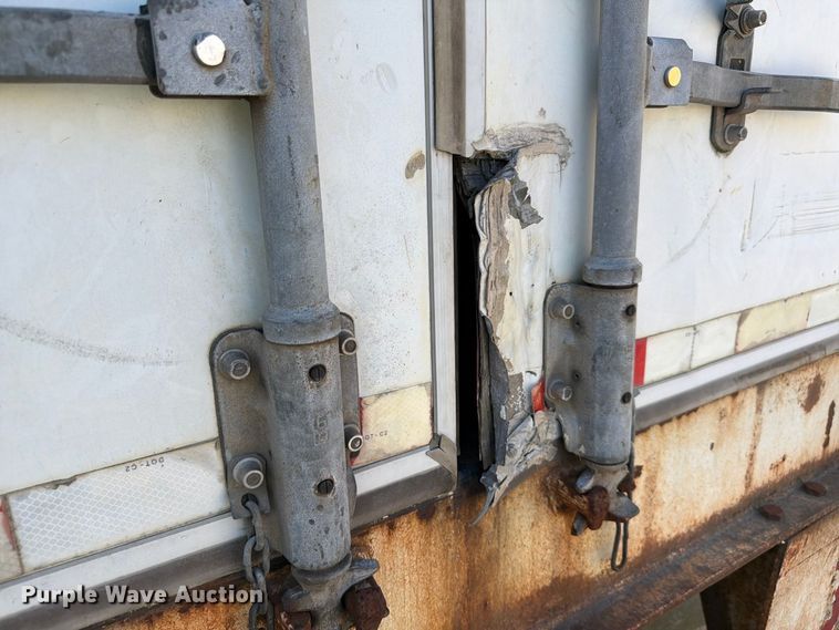 image for item YA4439 2001 Hyundai Translead dry van trailer