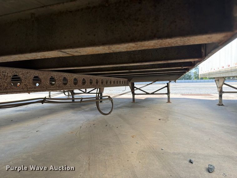 image for item YA4439 2001 Hyundai Translead dry van trailer