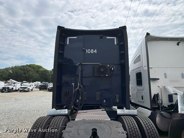 image for item YA4485 2027 Kenworth T680 semi truck