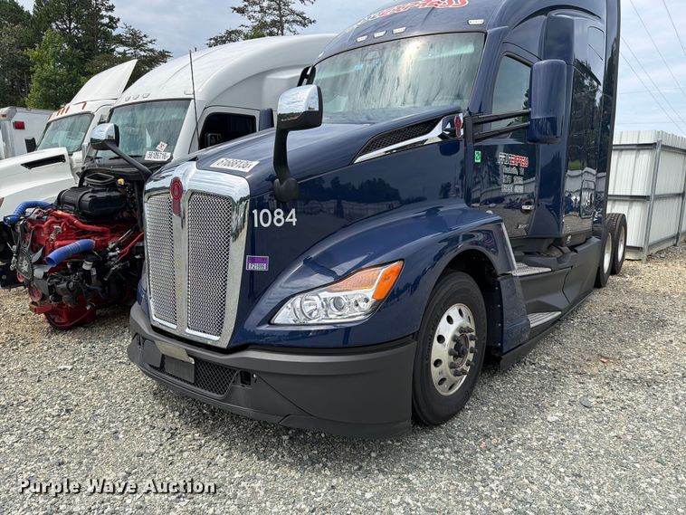 image for item YA4485 2027 Kenworth T680 semi truck