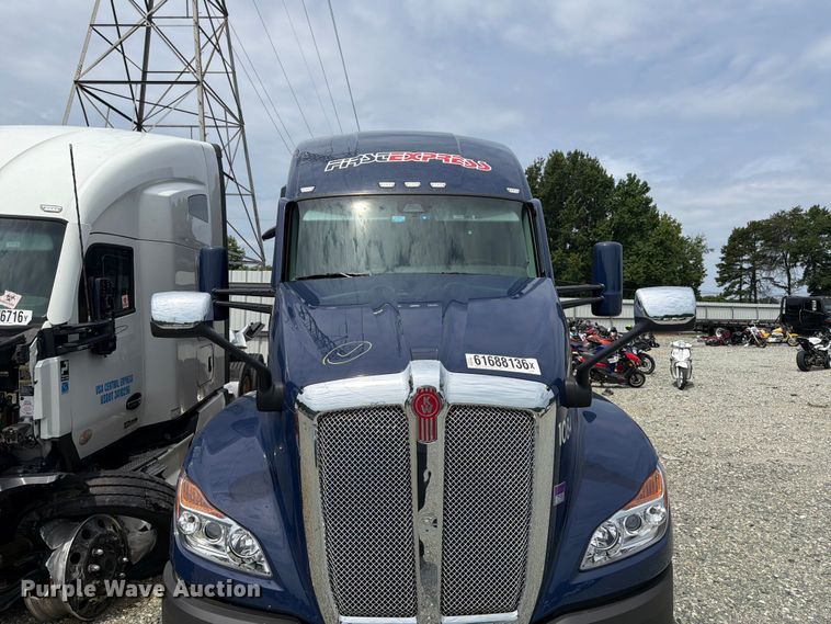 image for item YA4485 2027 Kenworth T680 semi truck