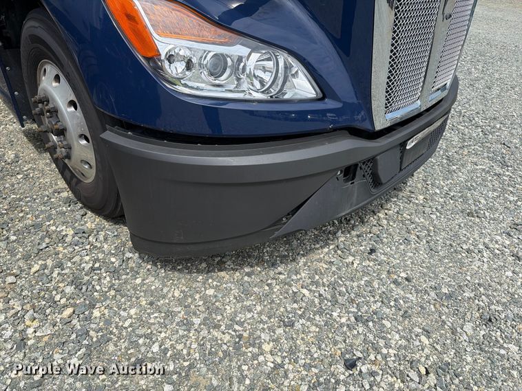 image for item YA4485 2027 Kenworth T680 semi truck