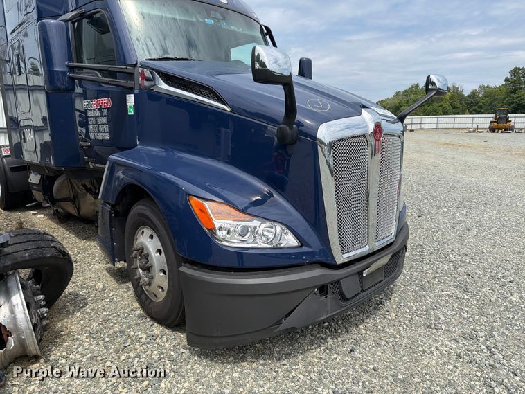 image for item YA4485 2027 Kenworth T680 semi truck
