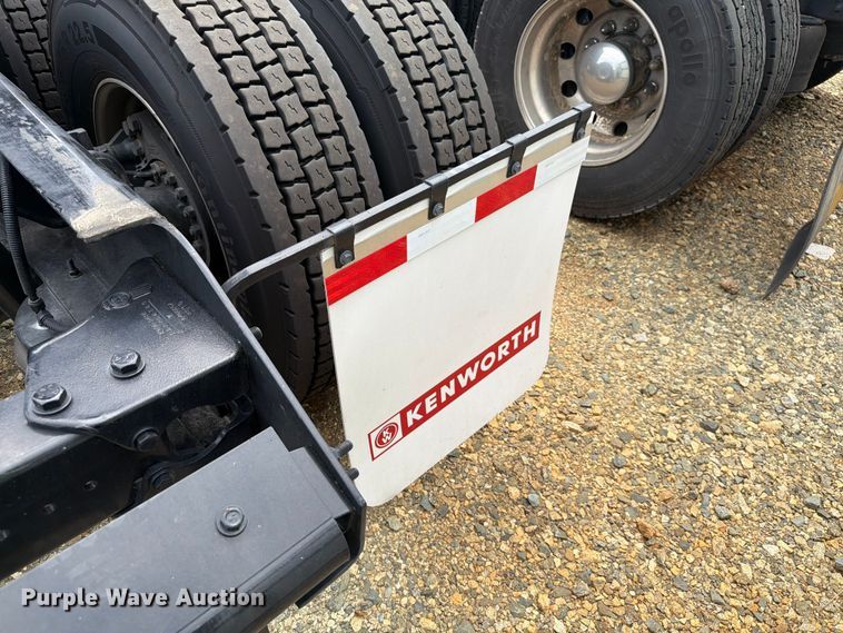 image for item YA4485 2027 Kenworth T680 semi truck