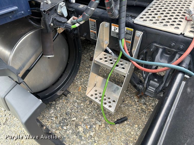 image for item YA4485 2027 Kenworth T680 semi truck