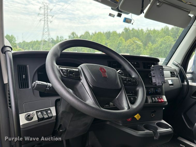 image for item YA4485 2027 Kenworth T680 semi truck