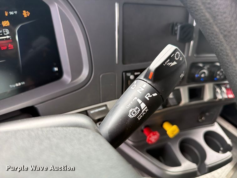 image for item YA4485 2027 Kenworth T680 semi truck