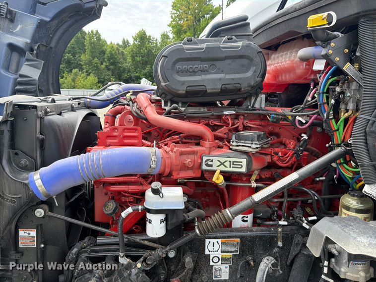 image for item YA4485 2027 Kenworth T680 semi truck