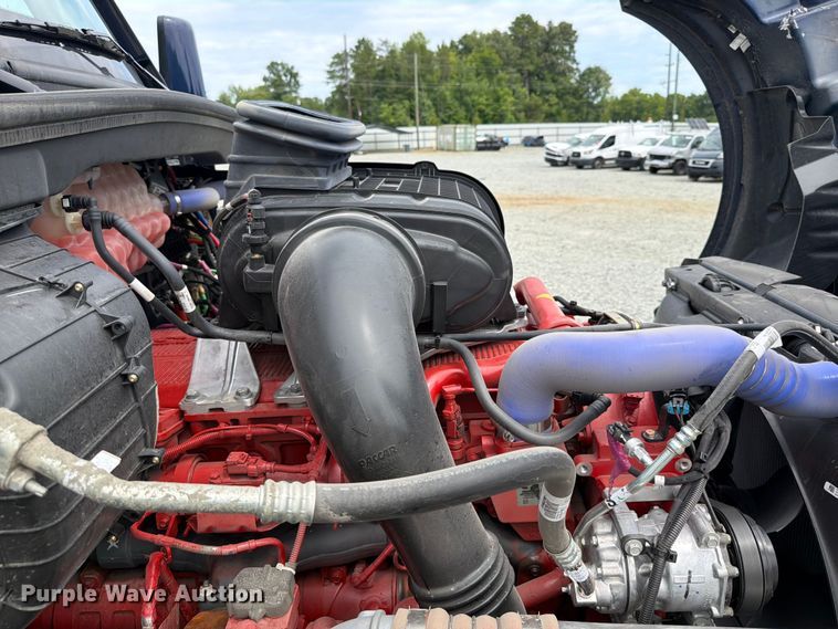 image for item YA4485 2027 Kenworth T680 semi truck