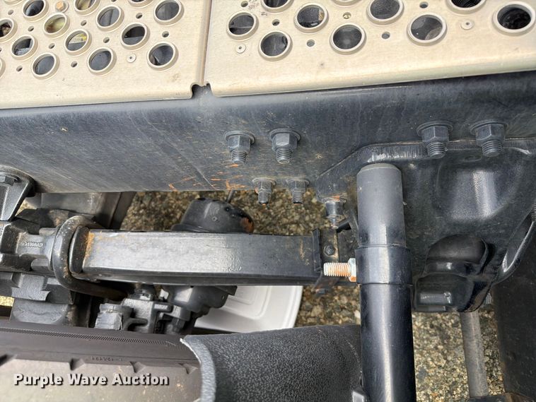 image for item YA4485 2027 Kenworth T680 semi truck