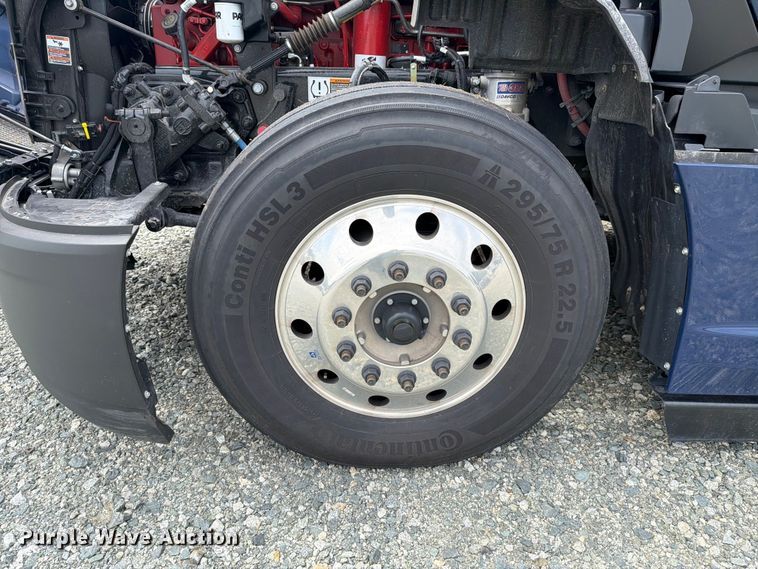 image for item YA4485 2027 Kenworth T680 semi truck