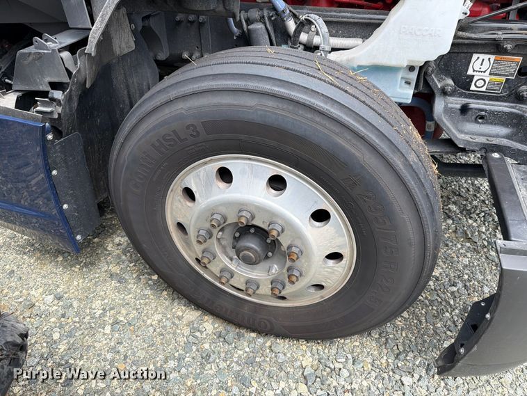 image for item YA4485 2027 Kenworth T680 semi truck
