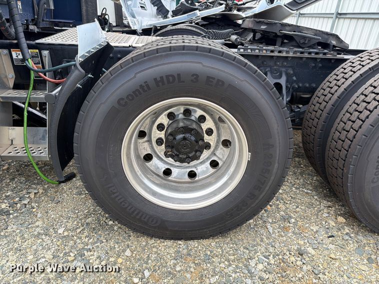 image for item YA4485 2027 Kenworth T680 semi truck