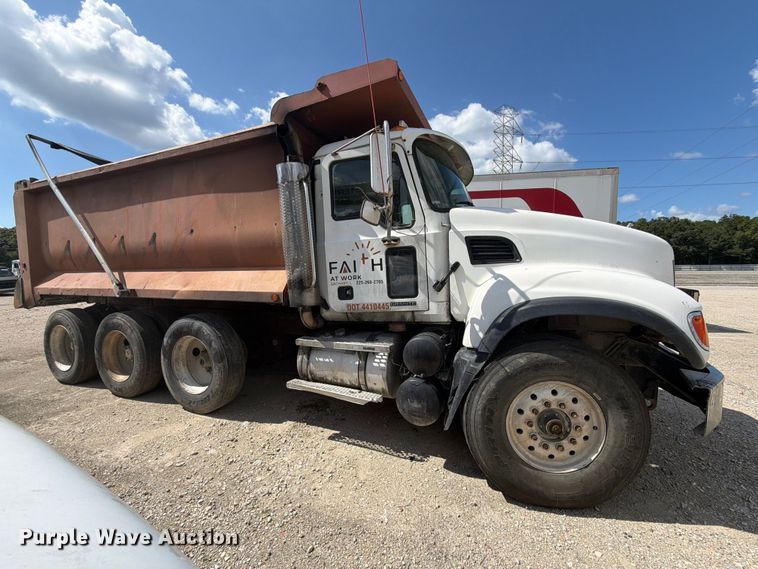 image for item YA4522 2006 Mack CV713 dump truck
