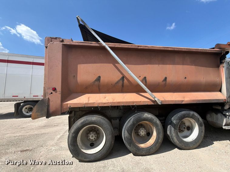 image for item YA4522 2006 Mack CV713 dump truck