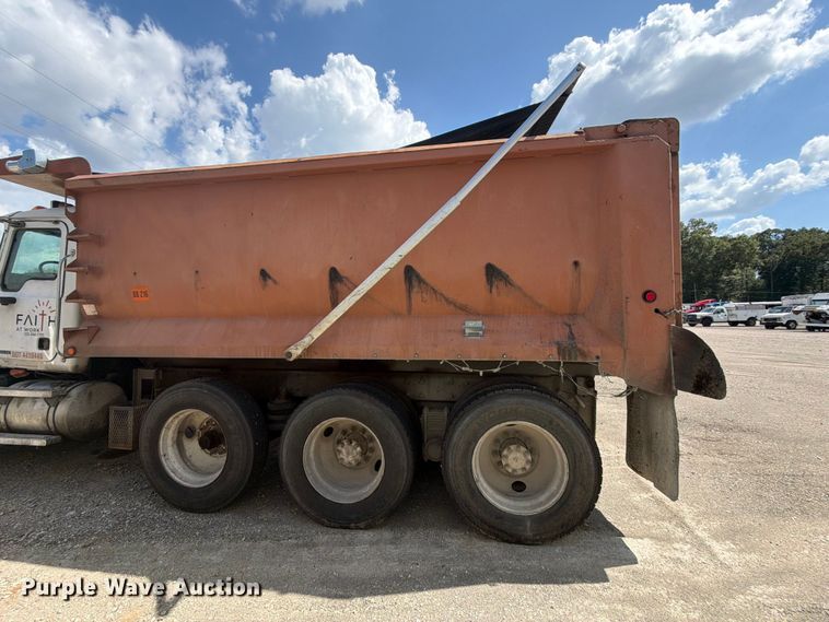 image for item YA4522 2006 Mack CV713 dump truck