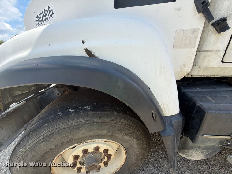 image for item YA4522 2006 Mack CV713 dump truck