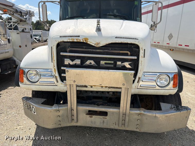 image for item YA4522 2006 Mack CV713 dump truck