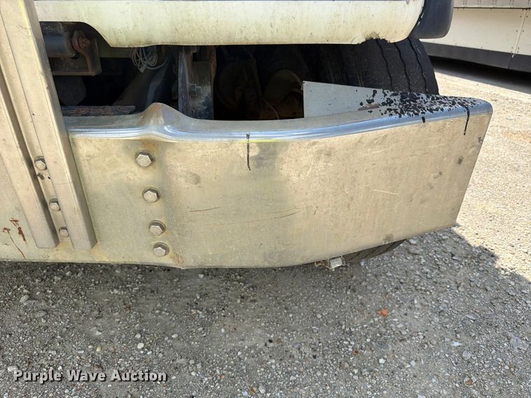 image for item YA4522 2006 Mack CV713 dump truck