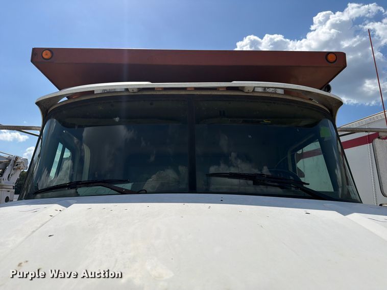 image for item YA4522 2006 Mack CV713 dump truck