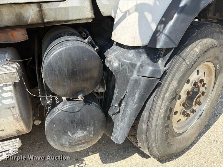 image for item YA4522 2006 Mack CV713 dump truck