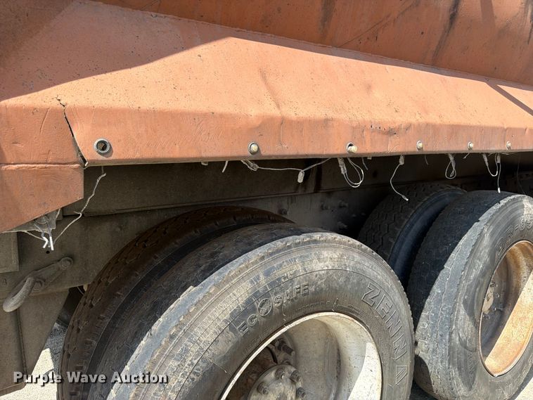 image for item YA4522 2006 Mack CV713 dump truck